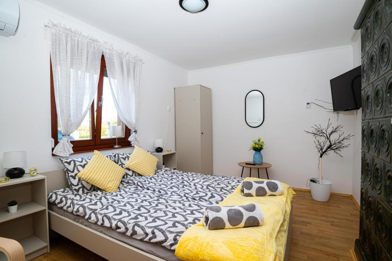 Kopa Vendeghaz Apartment Szigetvar Exterior photo